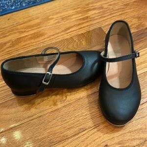 Bloch GIRL tap shoes. Worn for 6 months